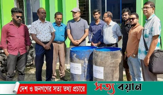 শেরপুর শহর পরিচ্ছন্ন রাখতে পৌরসভাকে দুটি ড্রাম উপহার 