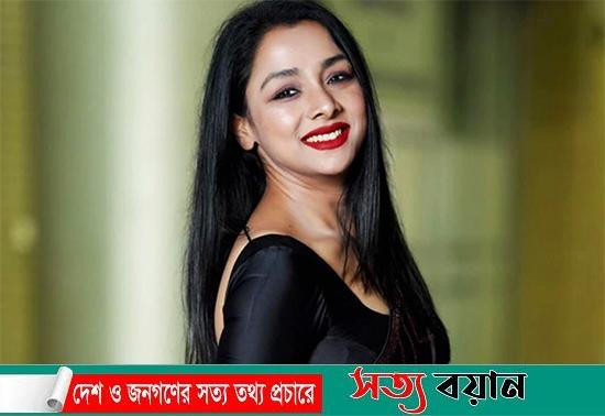 মেকআপ ফ্ল্যাশব্যাক’ নিয়ে যা জানালেন রুনা খান