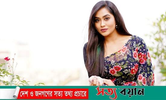 বৈষম্যবিরোধী আন্দোলনে রাজপথে ছিলেন মম